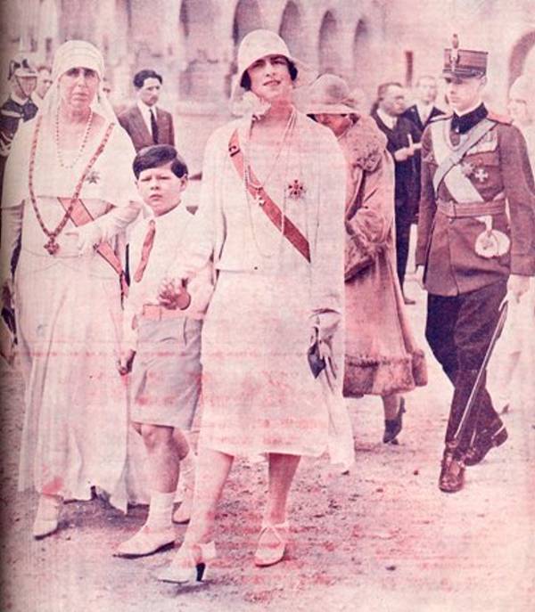 Maria, Mihai shi Elena la Alba Iulia 1929